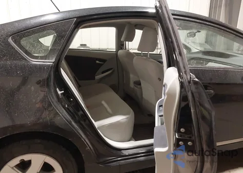 2011 Toyota Prius Two z USA, uszkodzony, nr VIN JTDKN3DU6B5372389